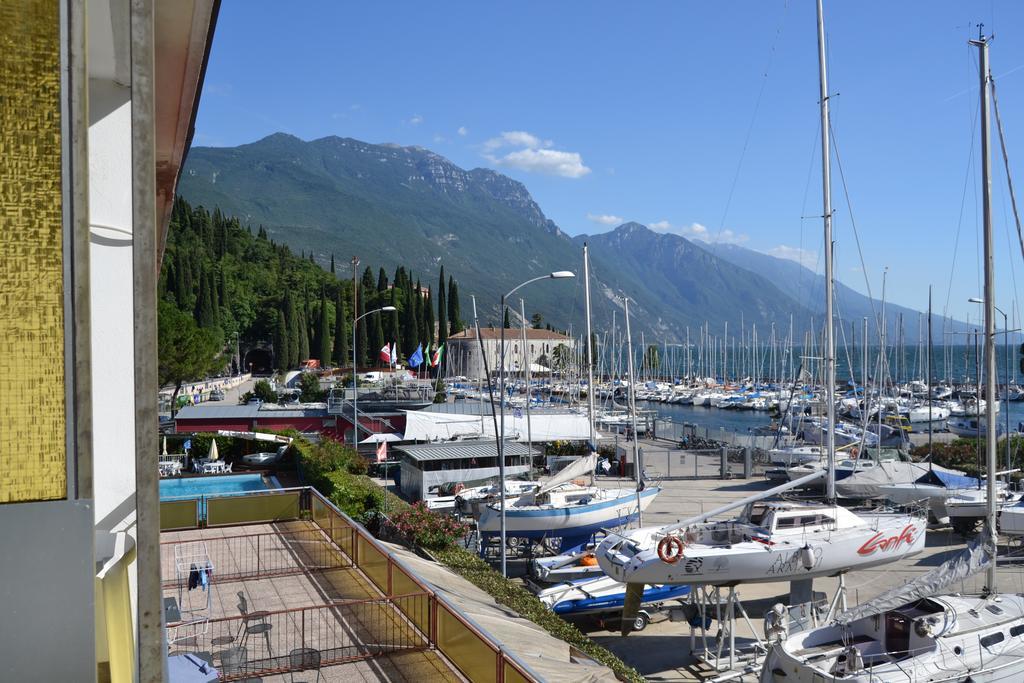 Residence Ambra Riva del Garda Exterior foto